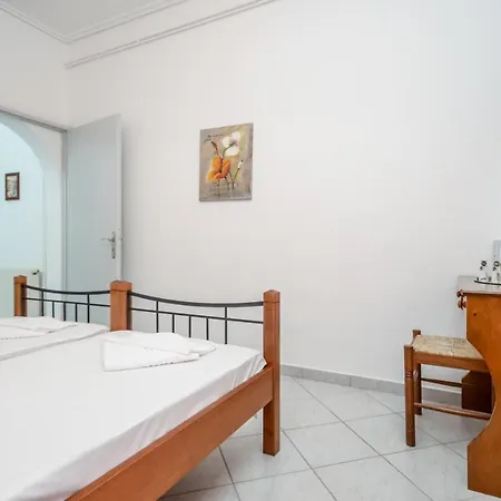 Vaso's In Naxos Town Apartment *
